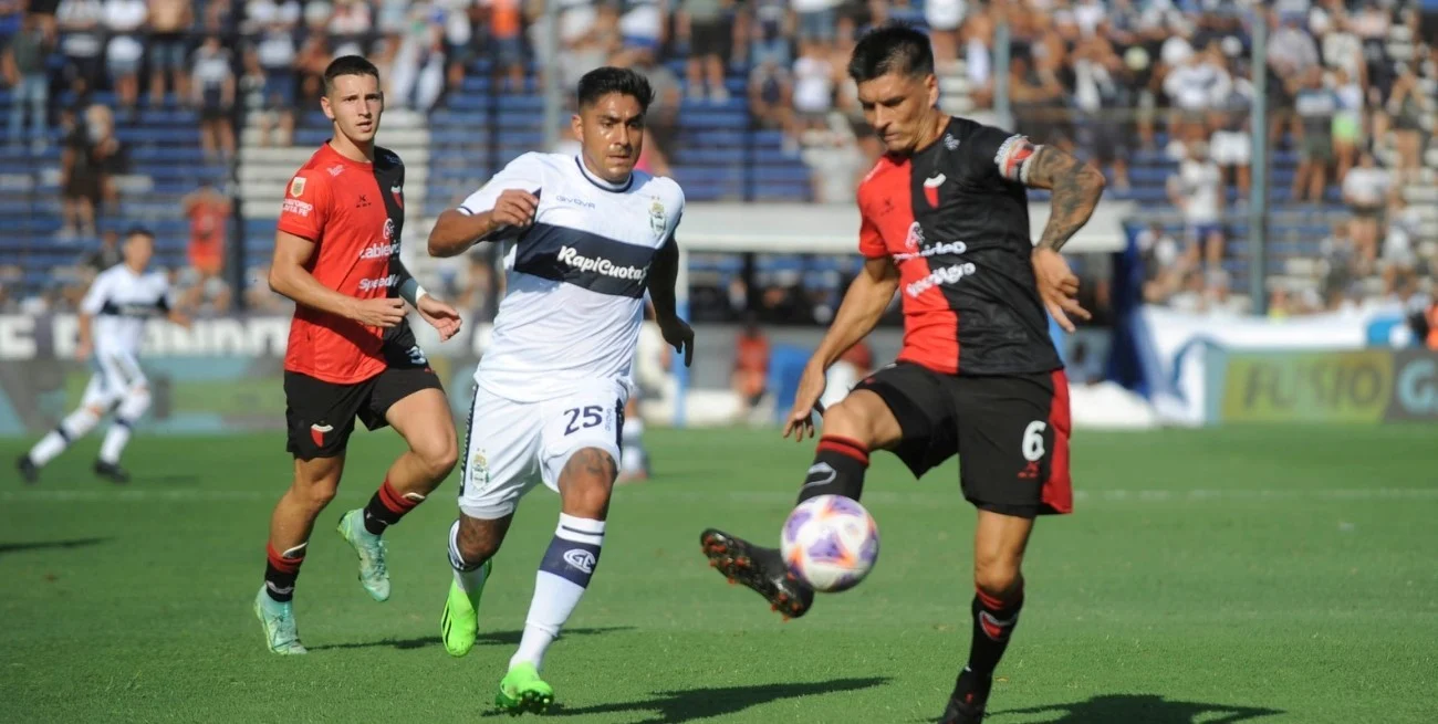 Colón empata sin goles ante Gimnasia en La Plata