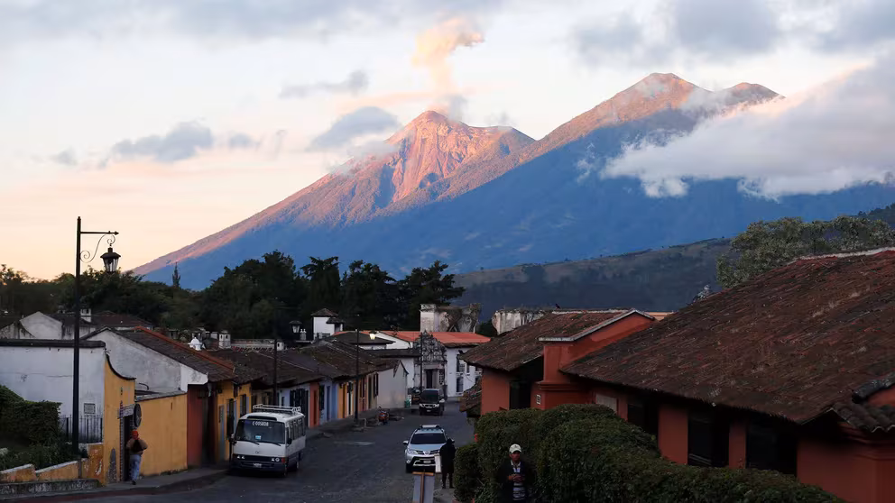 Actividad volcánica en Guatemala: monitoreo del volcán de Fuego en las últimas horas