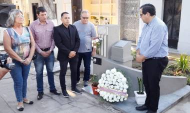 SENTIDA CELEBRACIÓN EN MEMORIA DE LOS VECINALISTAS FALLECIDOS