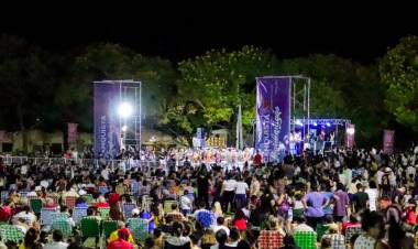 Reconquista vivió una gran fiesta en el lanzamiento oficial del Carnaval