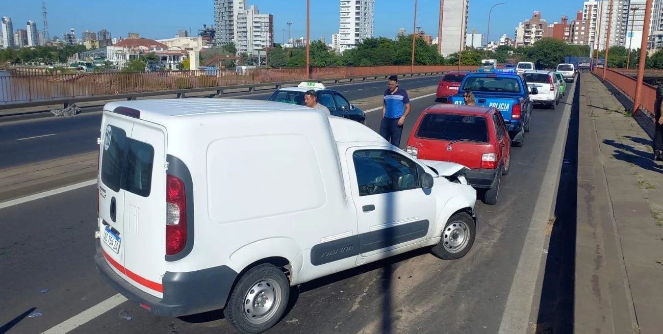 Demoras en el acceso a Santa Fe por el Puente Oroño
