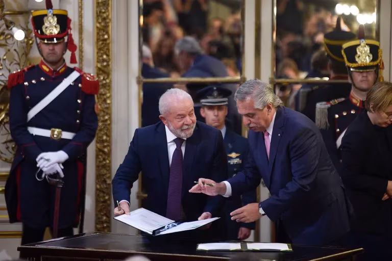 La declaración que firmaron Alberto Fernández y Lula: guiños a Cristina Kirchner y críticas a la Justicia