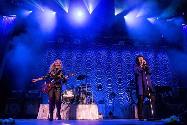 Heart Announces Love Alive Tour 2019