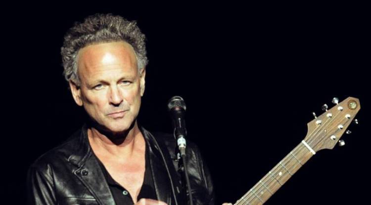Un 3 de octubre  pero de 1949 nacía Lindsey Buckingham.