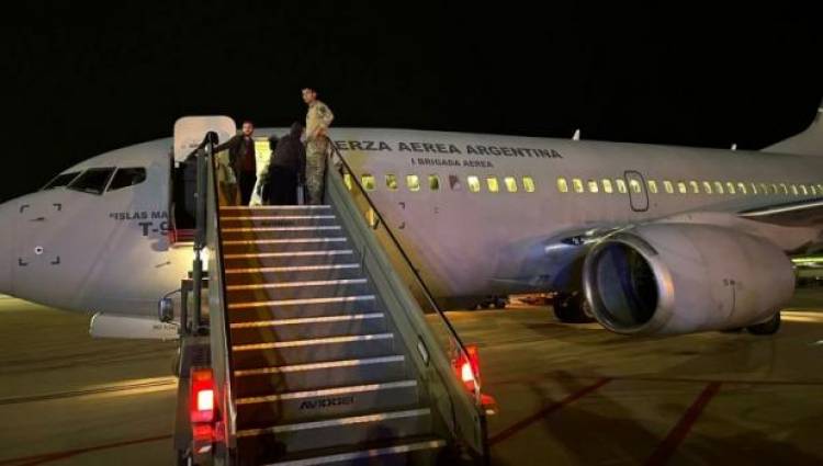 Guerra entre Israel y Palestina: aterrizó en Roma otro vuelo con 90 argentinos evacuados de Tel Aviv