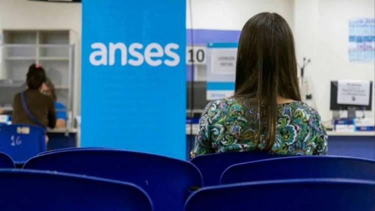 Refuerzo para trabajadores informales: quiénes cobran este martes 17 de octubre.