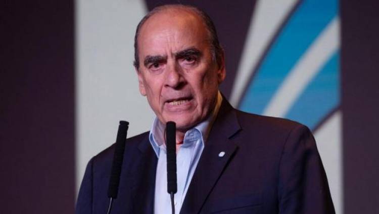 El Gobierno no descarta ahora postergar el Pacto de Mayo si el Congreso no aprueba la Ley Bases